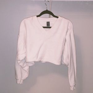 White sweat shirt